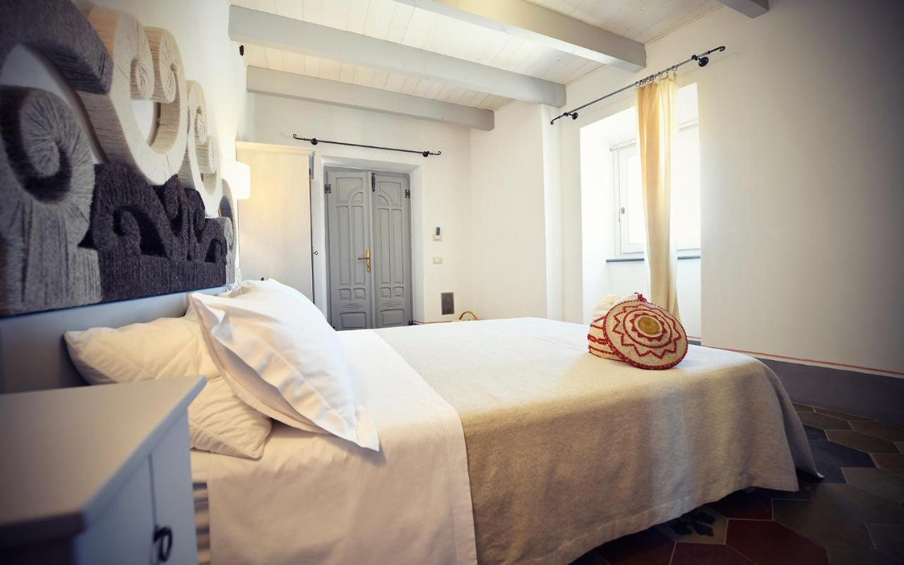 Bisos Bed & Breakfast Paulilatino Eksteriør bilde